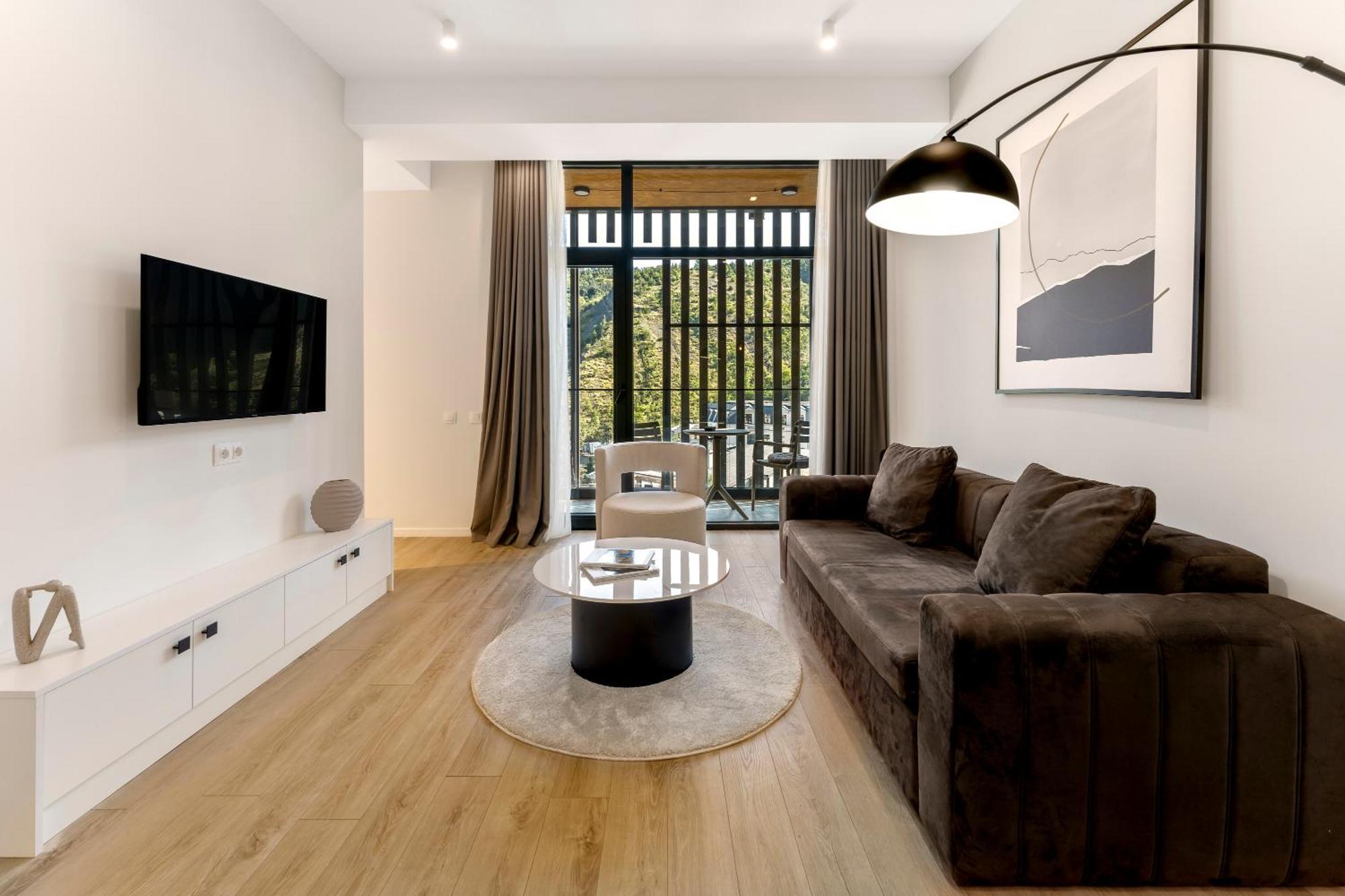 Solridge Aparthotel Tbilisi Ngoại thất bức ảnh