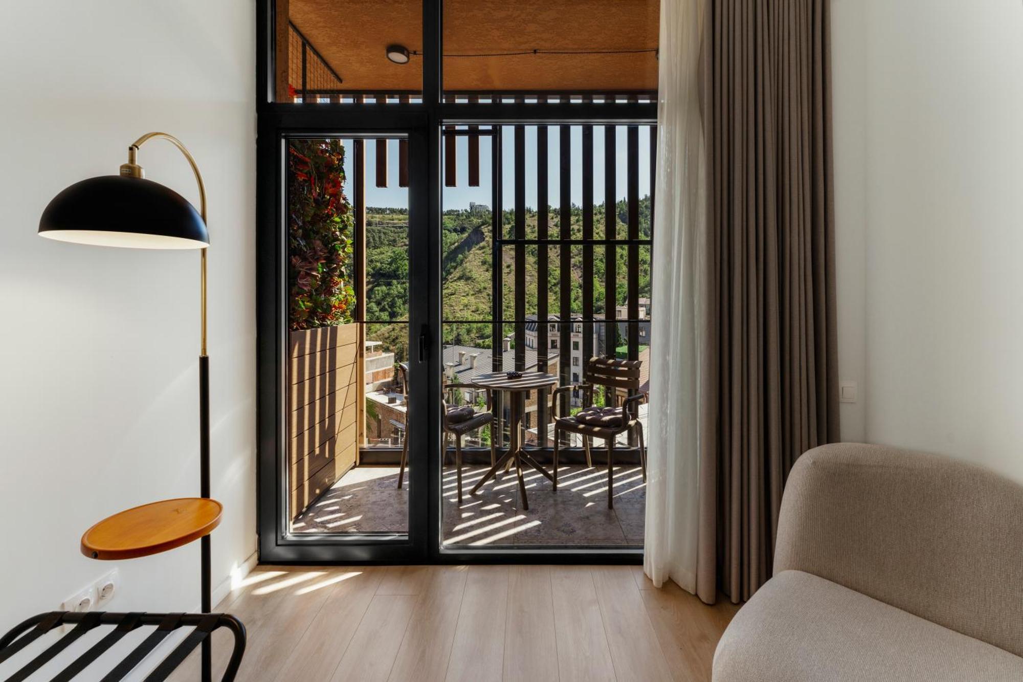 Solridge Aparthotel Tbilisi Ngoại thất bức ảnh
